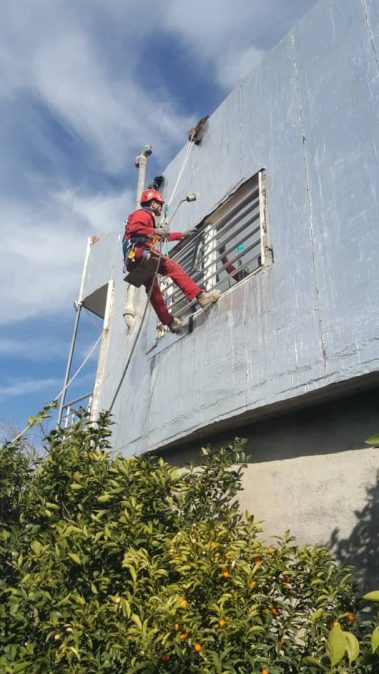 ایزوگام زدن بدون داربست